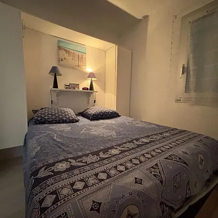 Apartment 2 Pieces A Royan/pontaillac Avec Balcon Et Parking - Fr-1-494-203
