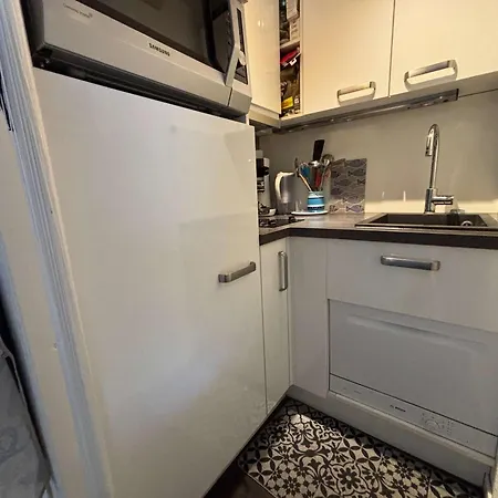 2 Pieces A Royan/pontaillac Avec Balcon Et Parking - Fr-1-494-203 Διαμέρισμα *