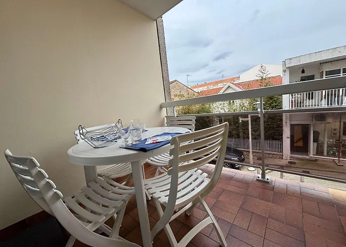 2 Pieces A Royan/pontaillac Avec Balcon Et Parking - Fr-1-494-203 Apartment *